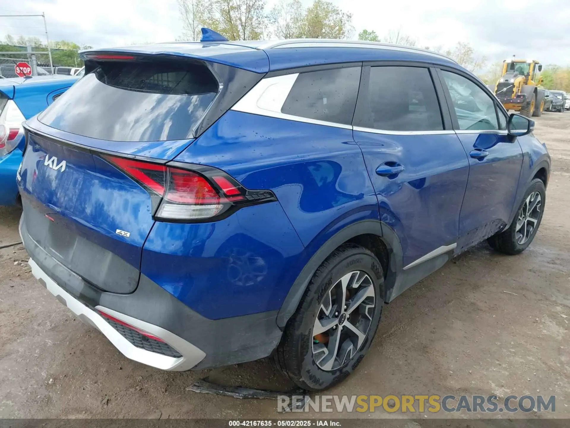 4 Photograph of a damaged car 5XYK3CDFXSG273654 KIA SPORTAGE 2025