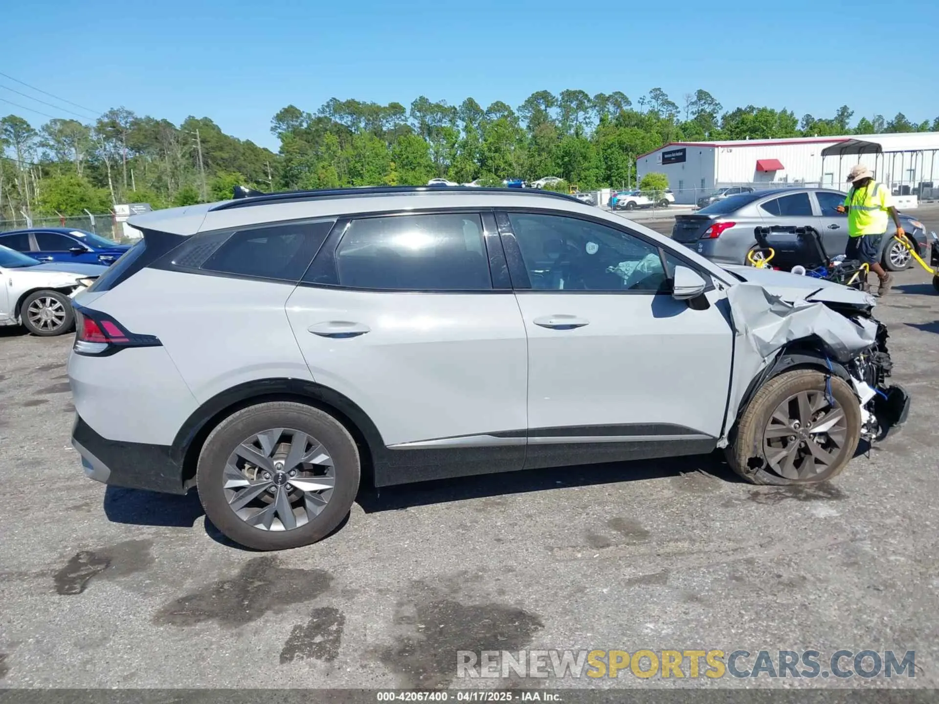13 Photograph of a damaged car 5XYK43DF0SG237310 KIA SPORTAGE 2025