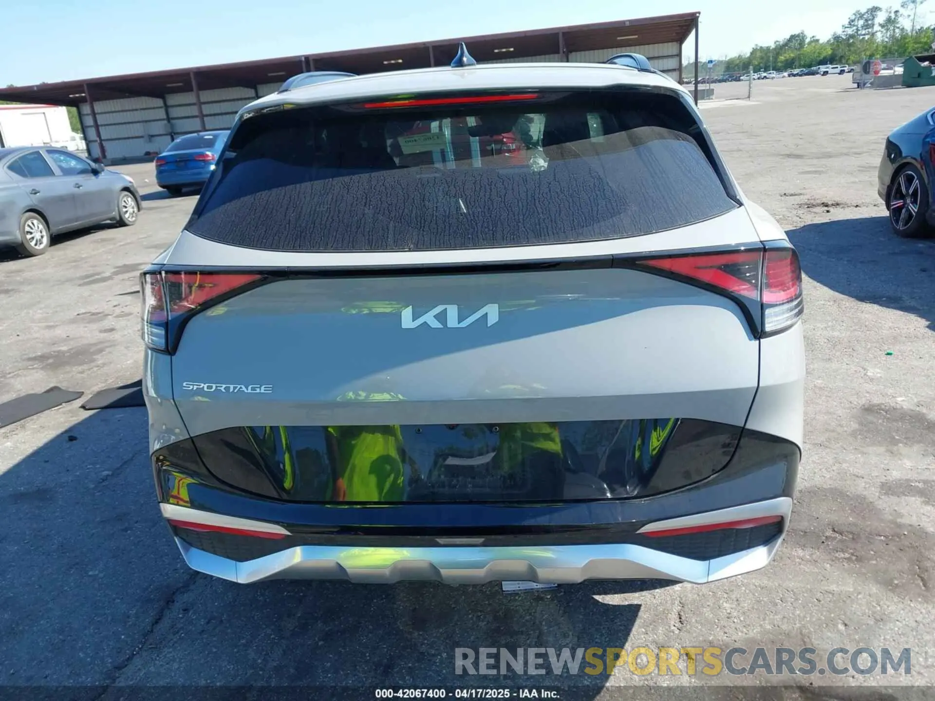 16 Photograph of a damaged car 5XYK43DF0SG237310 KIA SPORTAGE 2025