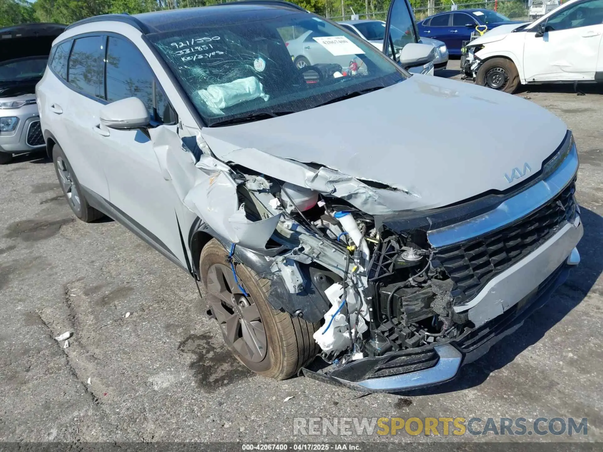 6 Photograph of a damaged car 5XYK43DF0SG237310 KIA SPORTAGE 2025