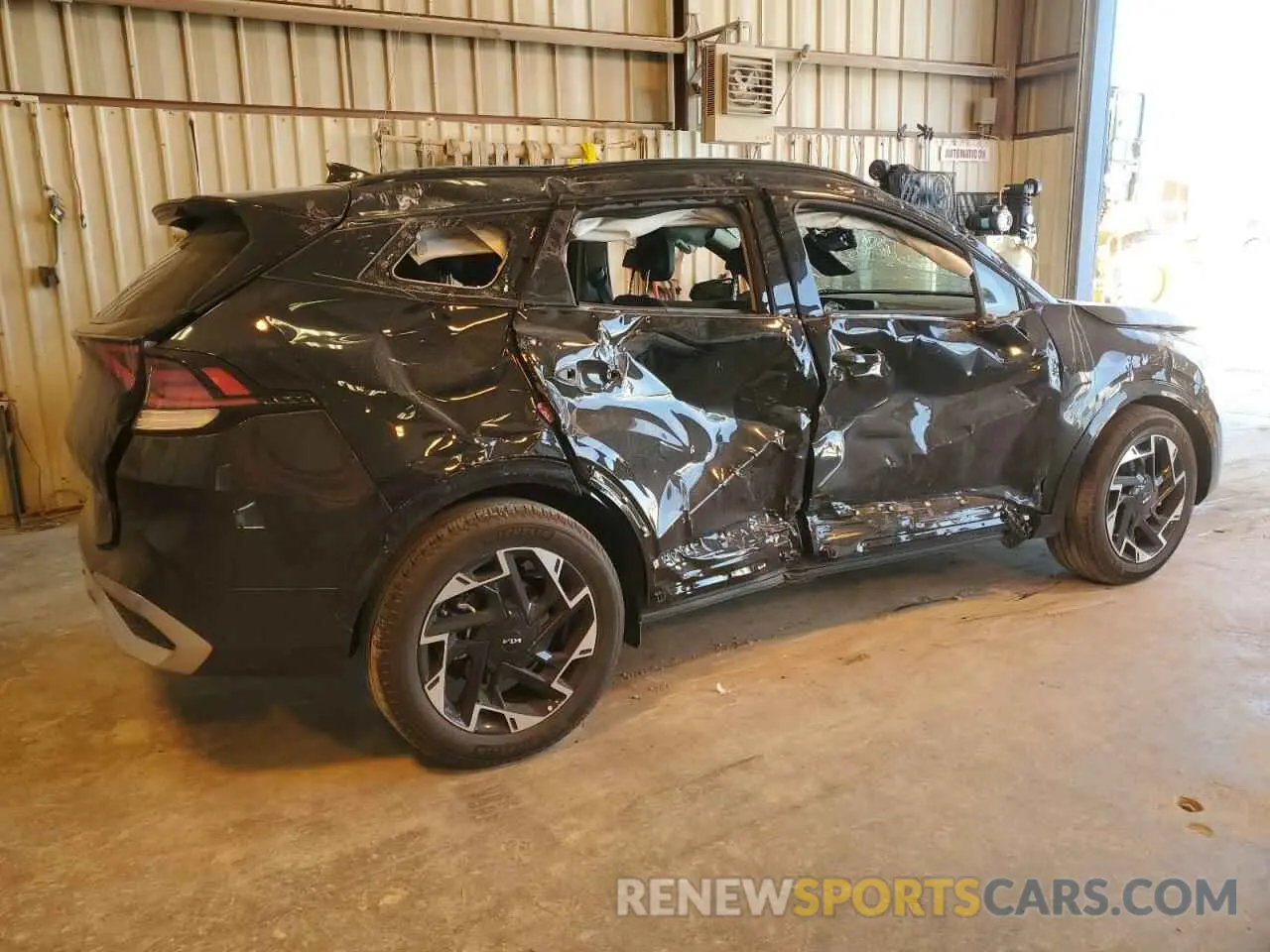 3 Photograph of a damaged car 5XYK53DF1SG257403 KIA SPORTAGE 2025