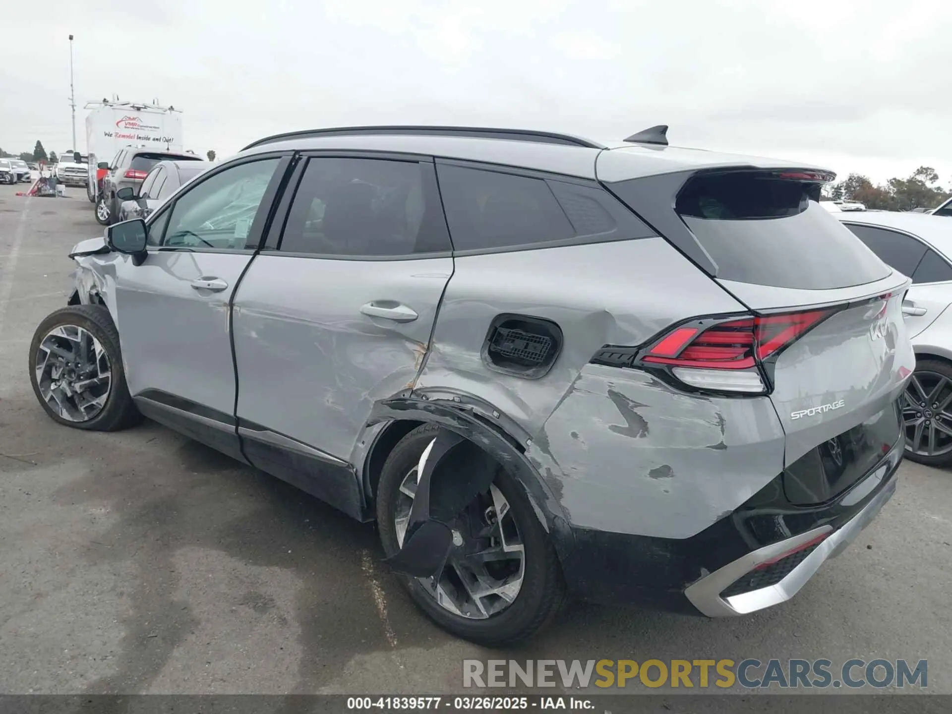 15 Photograph of a damaged car 5XYK53DF4SG253958 KIA SPORTAGE 2025