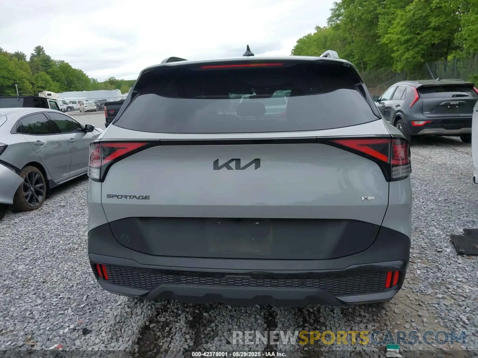 15 Photograph of a damaged car 5XYK6CDF6SG279815 KIA SPORTAGE 2025