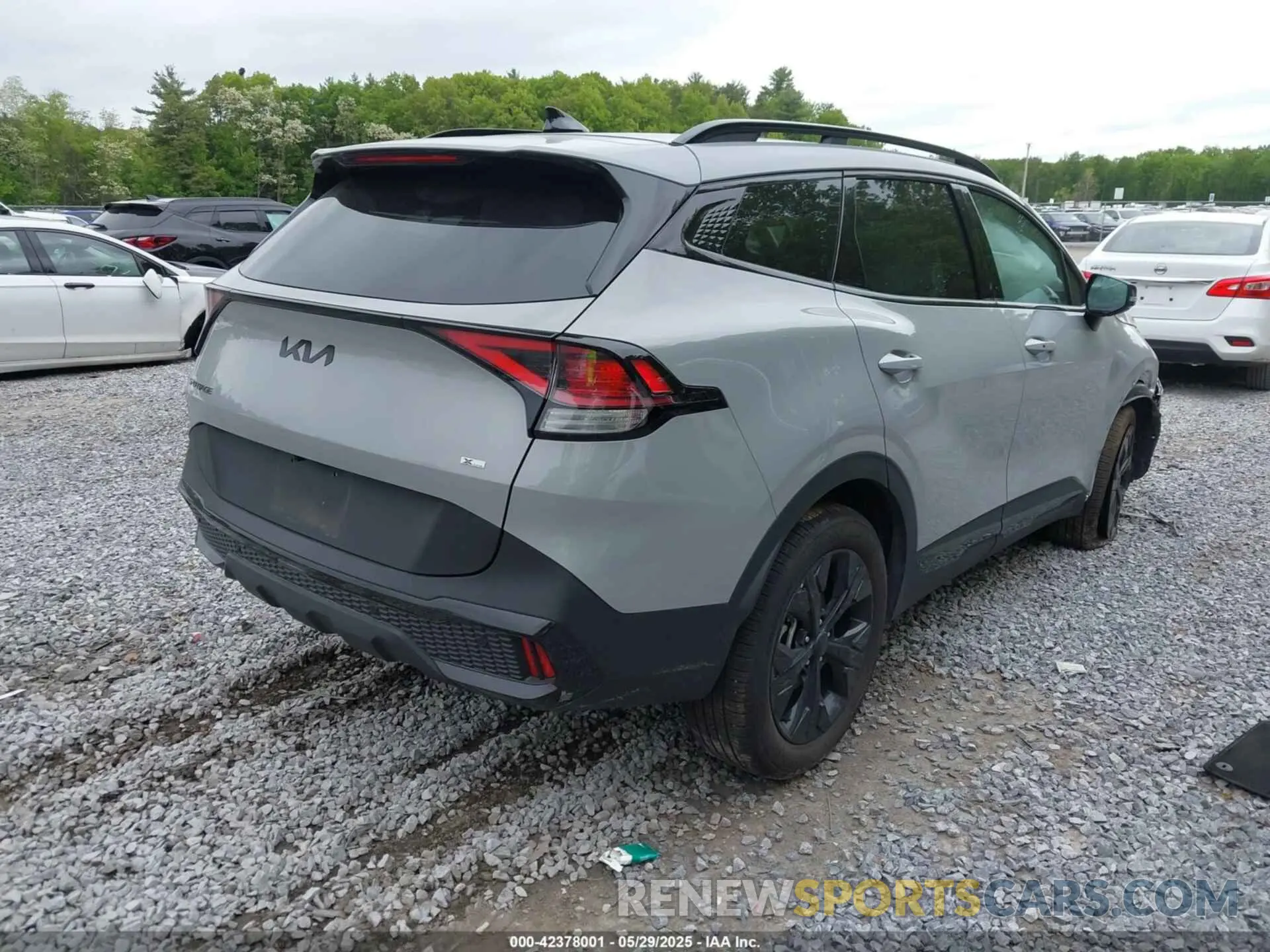 4 Photograph of a damaged car 5XYK6CDF6SG279815 KIA SPORTAGE 2025