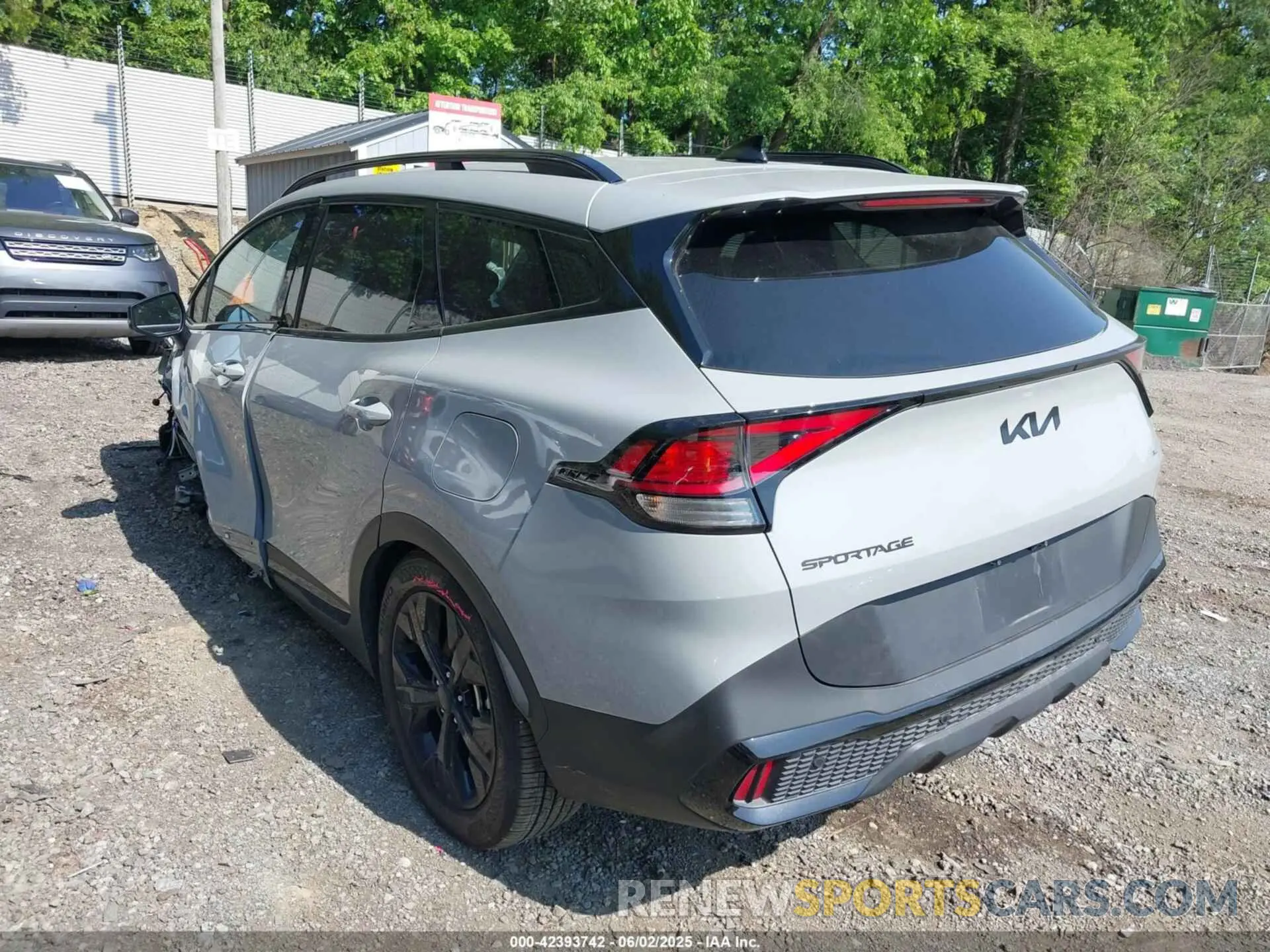 3 Photograph of a damaged car 5XYK6CDF7SG279676 KIA SPORTAGE 2025