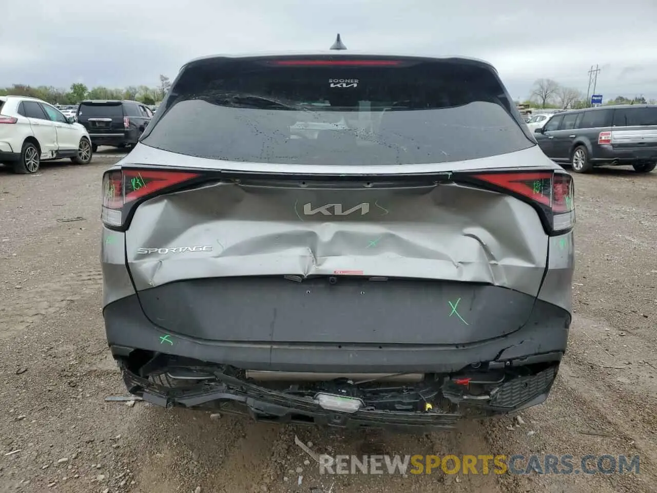 6 Photograph of a damaged car KNDPU3DF2S7329201 KIA SPORTAGE 2025