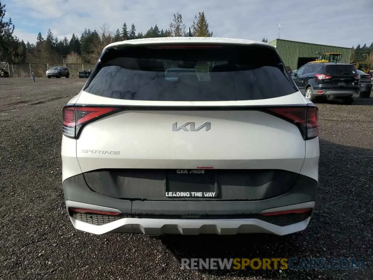 6 Photograph of a damaged car KNDPU3DF3S7350686 KIA SPORTAGE 2025