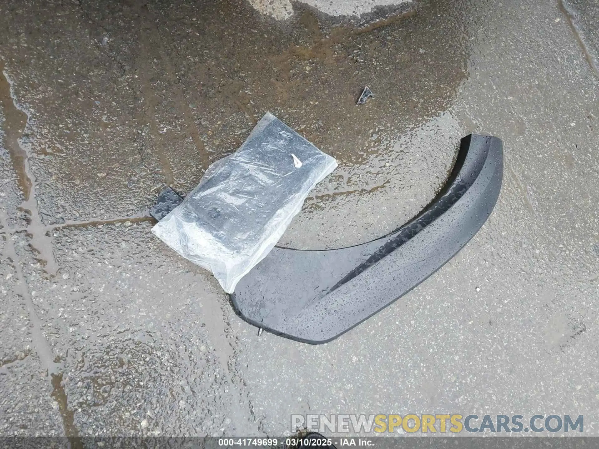 12 Photograph of a damaged car KNDPU3DF5S7343884 KIA SPORTAGE 2025