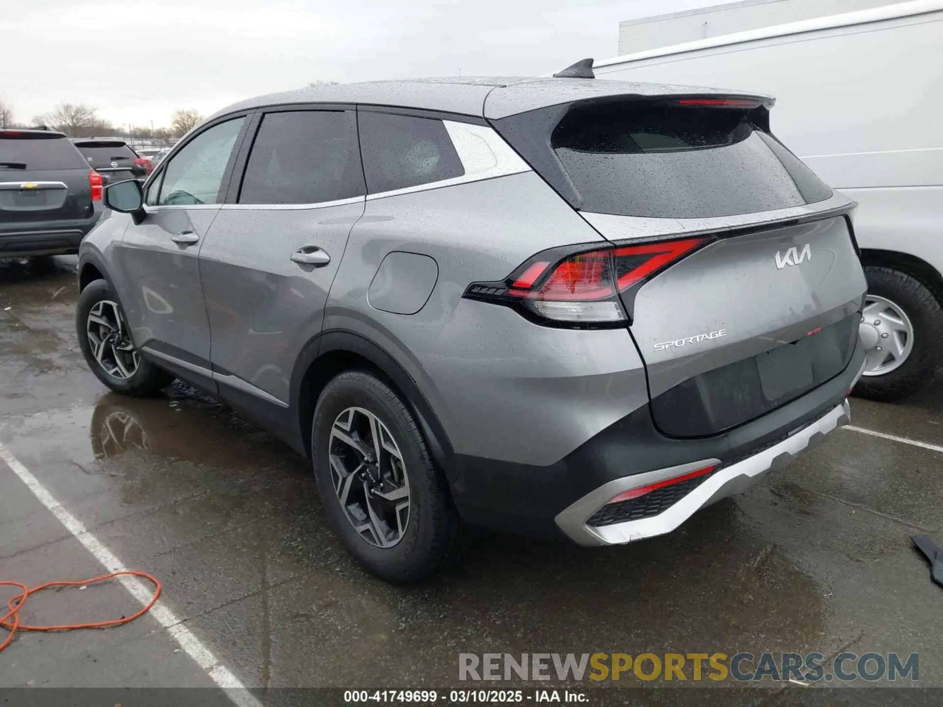 3 Photograph of a damaged car KNDPU3DF5S7343884 KIA SPORTAGE 2025