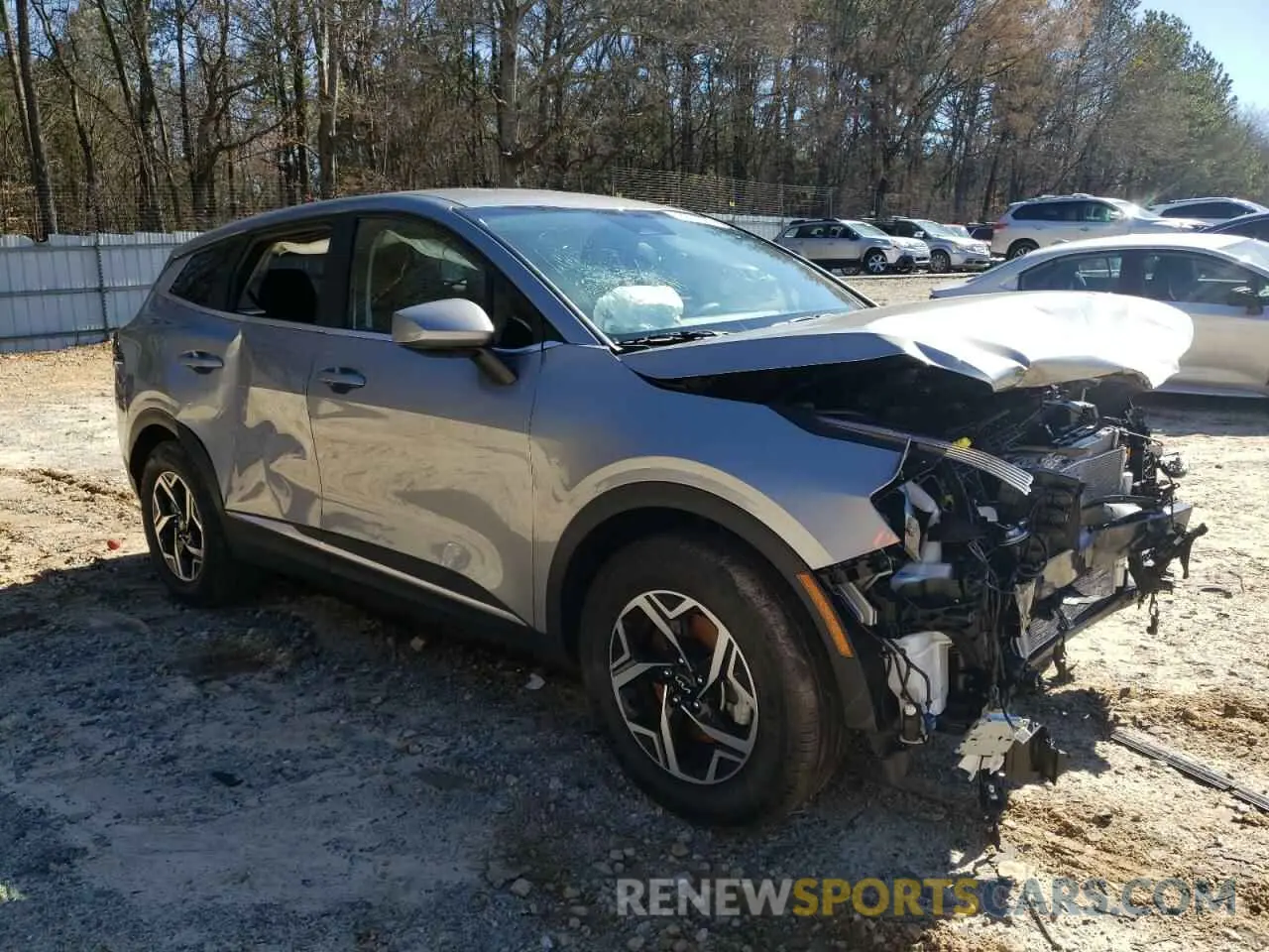 4 Photograph of a damaged car KNDPU3DF8S7340252 KIA SPORTAGE 2025