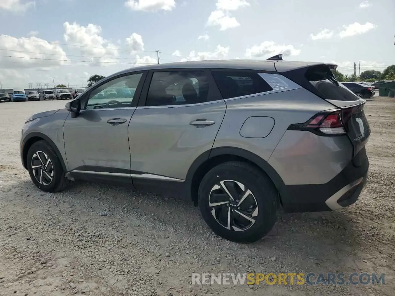 2 Photograph of a damaged car KNDPU3DG3S7185831 KIA SPORTAGE 2025