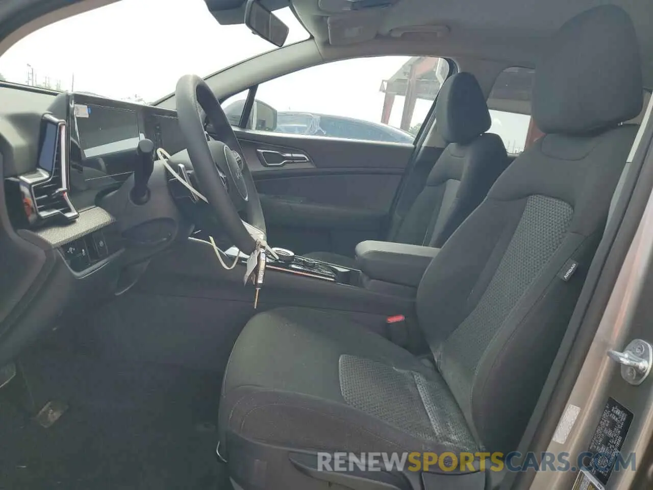 7 Photograph of a damaged car KNDPU3DG3S7185831 KIA SPORTAGE 2025