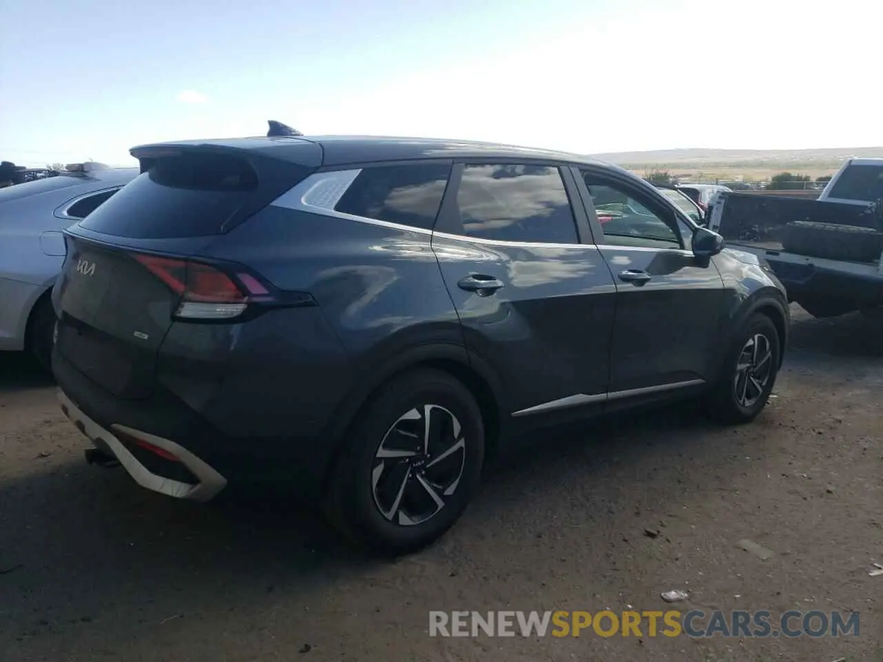 3 Photograph of a damaged car KNDPU3DG9S7211199 KIA SPORTAGE 2025