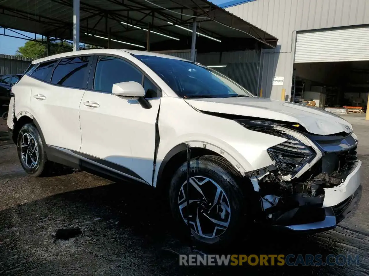 4 Photograph of a damaged car KNDPUCDF0S7371883 KIA SPORTAGE 2025