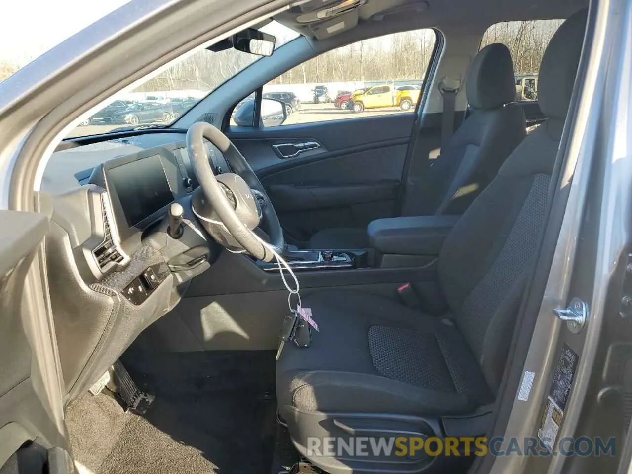 7 Photograph of a damaged car KNDPUCDF1S7346992 KIA SPORTAGE 2025