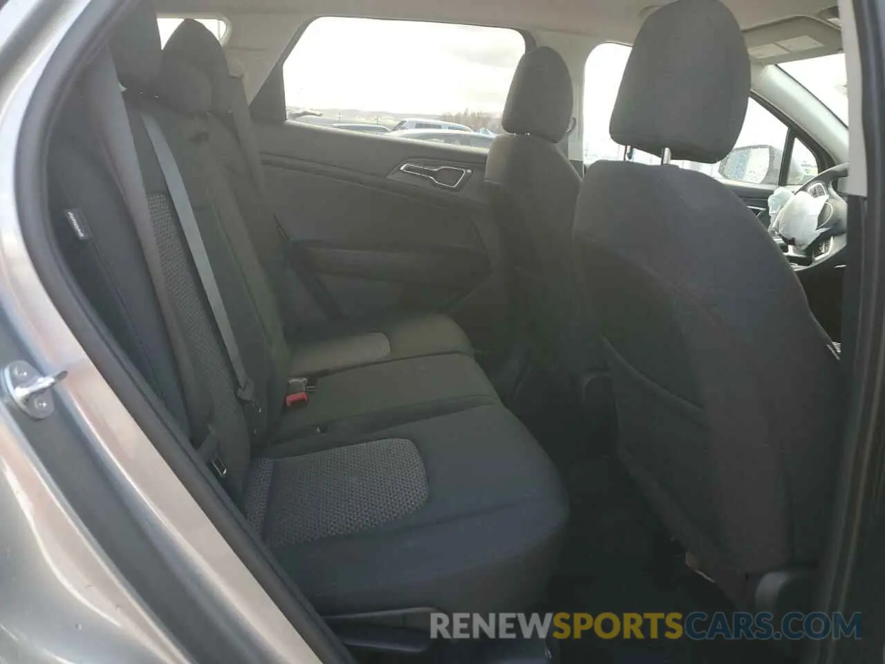 11 Photograph of a damaged car KNDPUCDF6S7352528 KIA SPORTAGE 2025