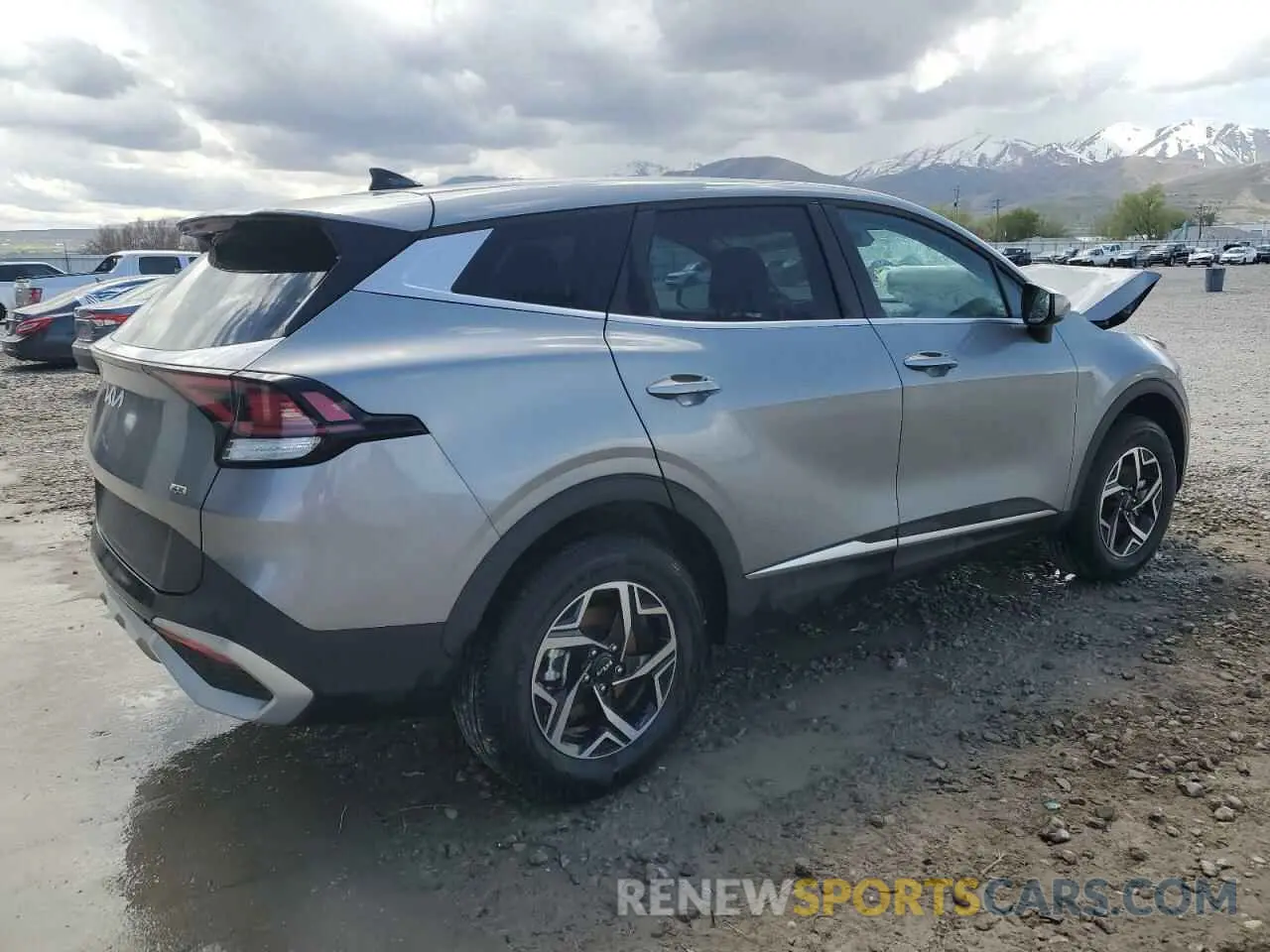 3 Photograph of a damaged car KNDPUCDF6S7352528 KIA SPORTAGE 2025
