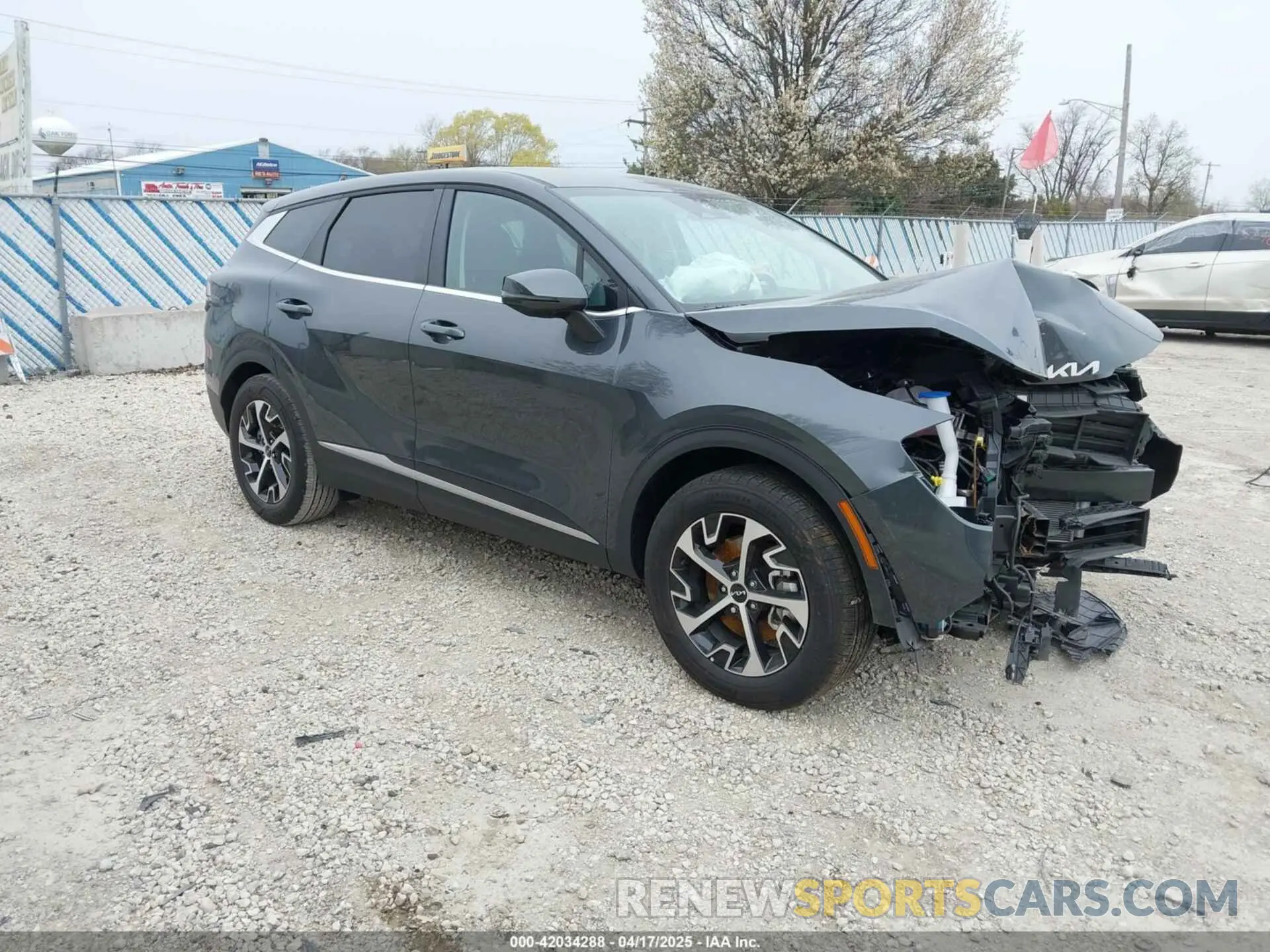 1 Photograph of a damaged car KNDPV3DF4S7341752 KIA SPORTAGE 2025