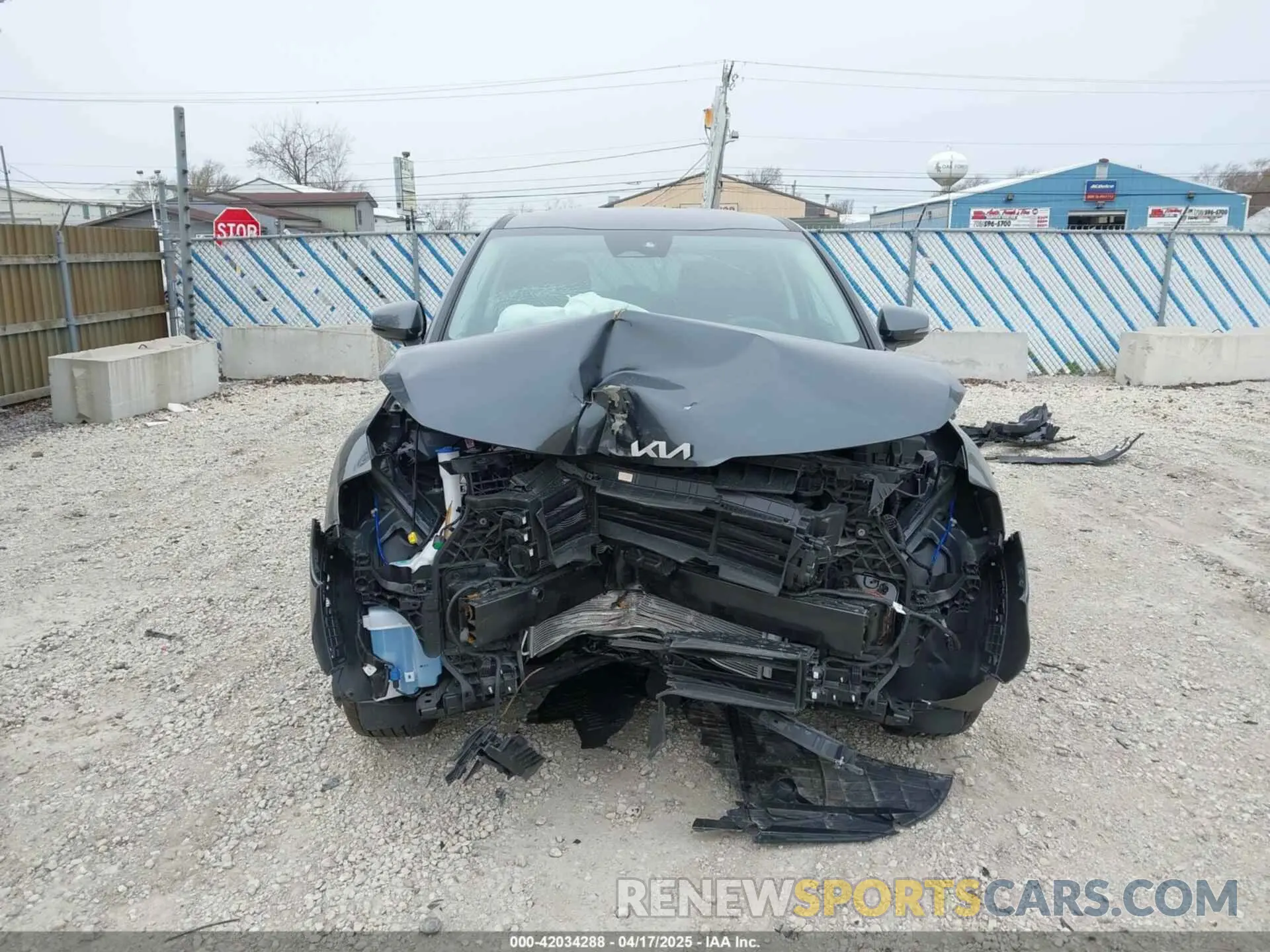 13 Photograph of a damaged car KNDPV3DF4S7341752 KIA SPORTAGE 2025
