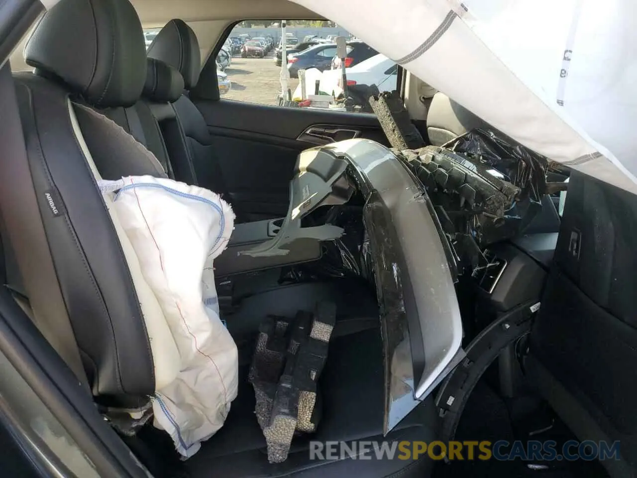 11 Photograph of a damaged car KNDPV3DF6S7372162 KIA SPORTAGE 2025