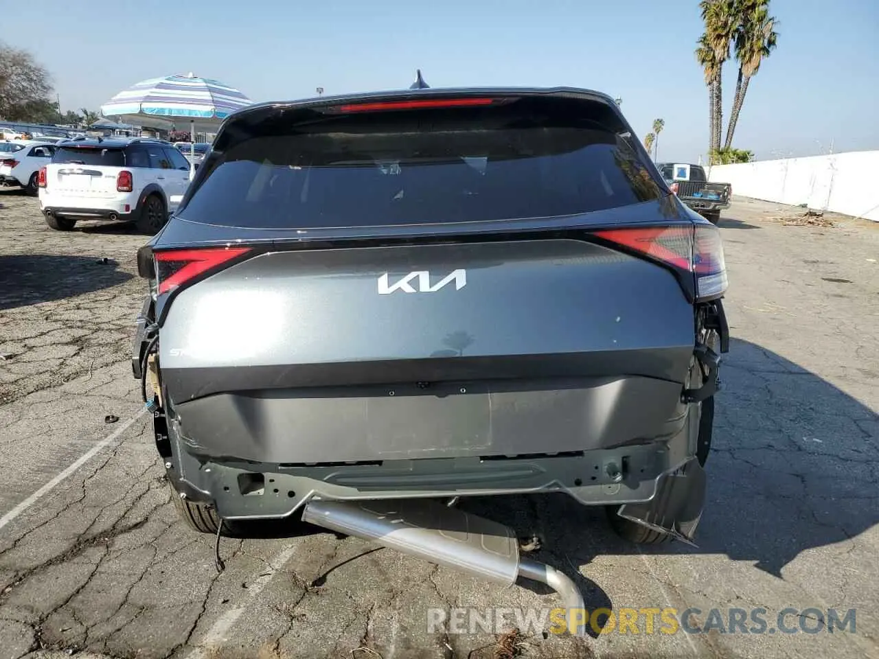 6 Photograph of a damaged car KNDPV3DF6S7372162 KIA SPORTAGE 2025
