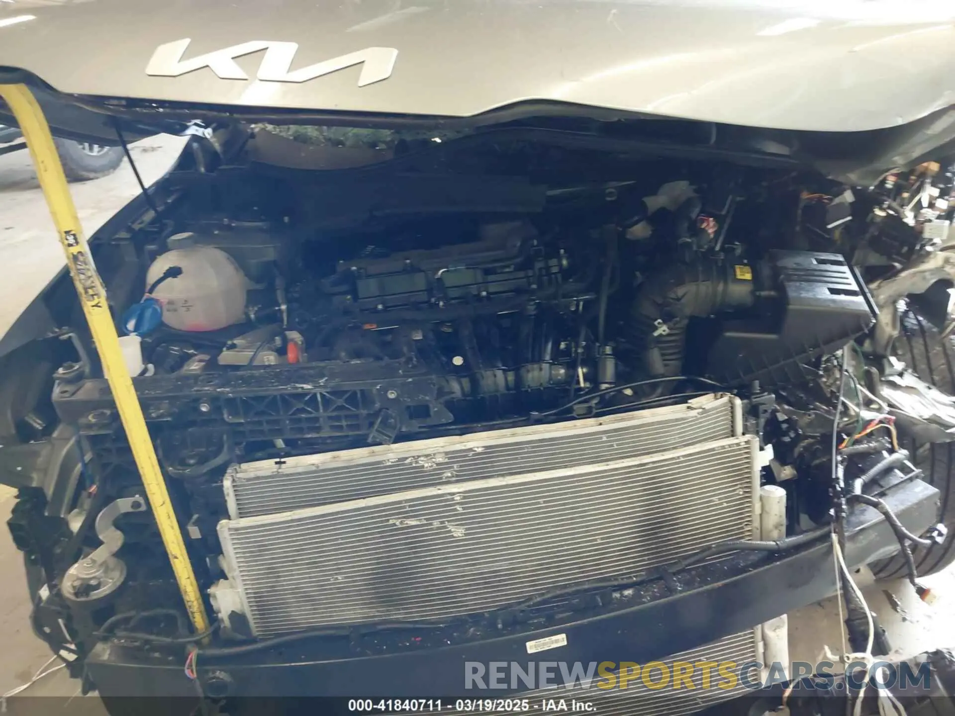10 Photograph of a damaged car KNDPV3DF7S7334665 KIA SPORTAGE 2025