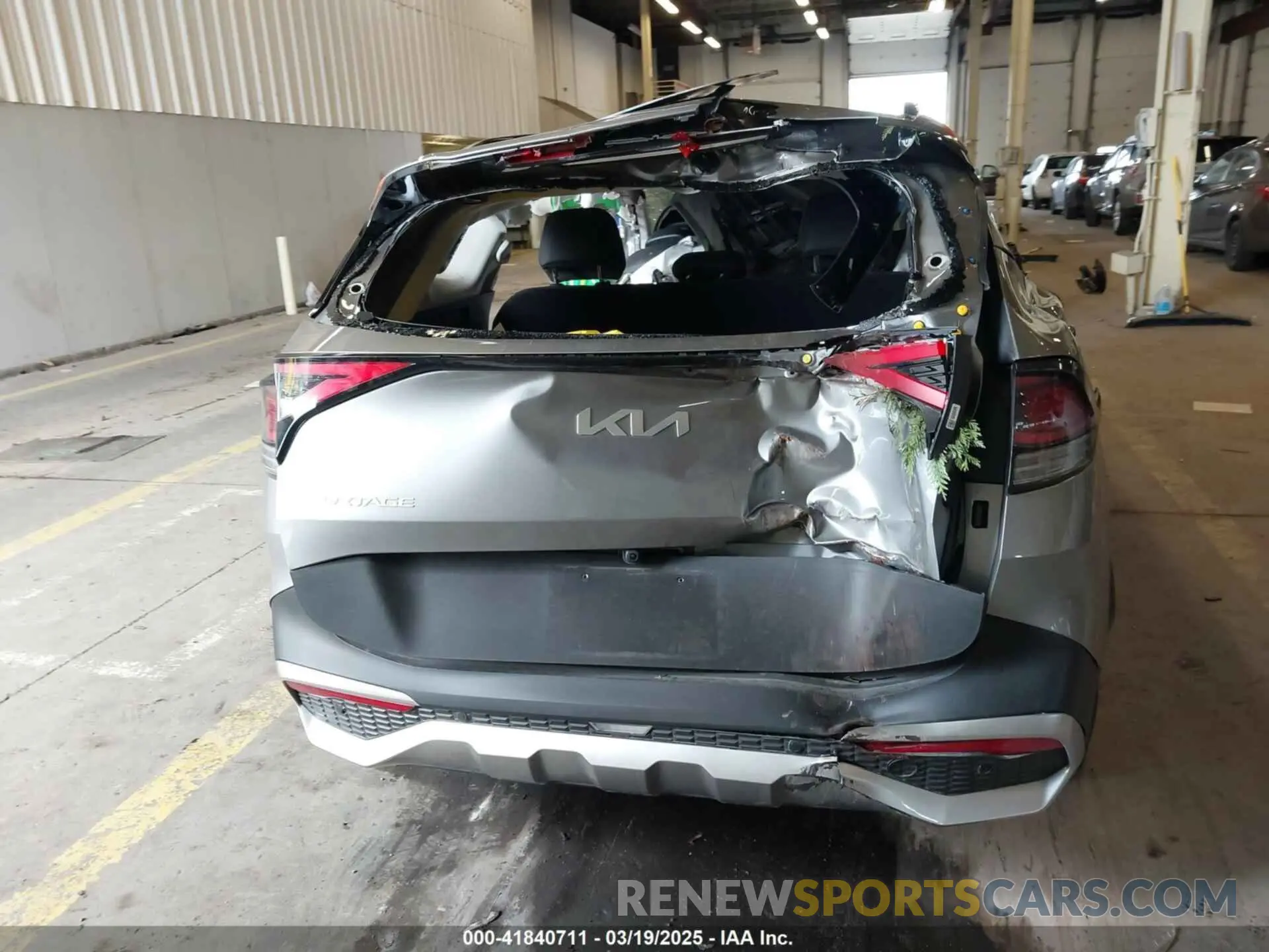 16 Photograph of a damaged car KNDPV3DF7S7334665 KIA SPORTAGE 2025
