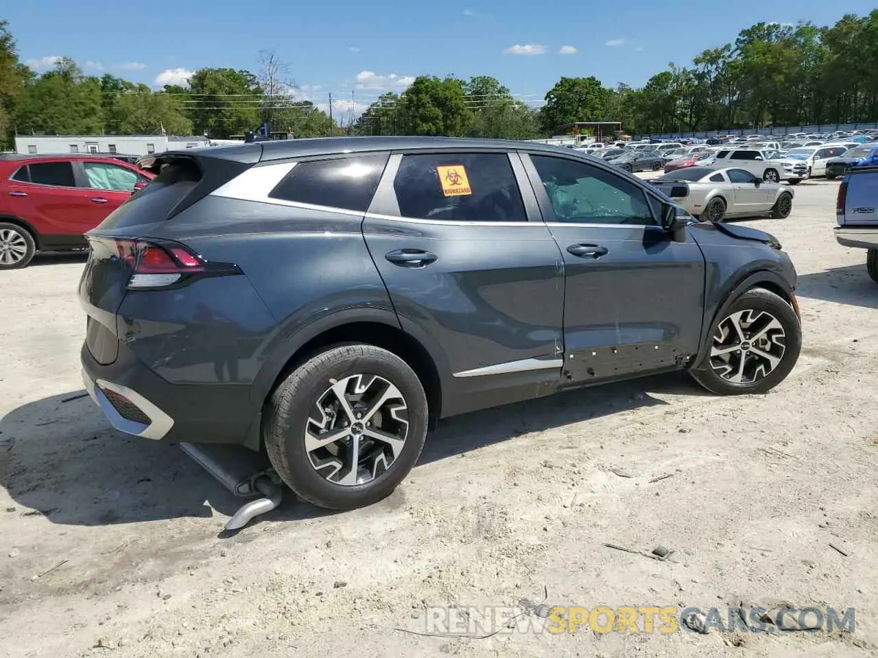3 Photograph of a damaged car KNDPV3DF8S7345951 KIA SPORTAGE 2025