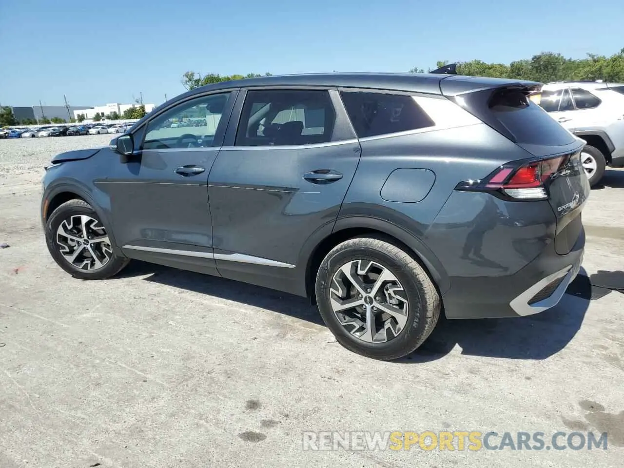 2 Photograph of a damaged car KNDPV3DFXS7372438 KIA SPORTAGE 2025