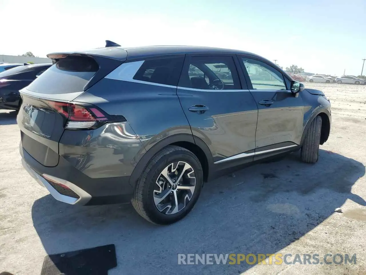 3 Photograph of a damaged car KNDPV3DFXS7372438 KIA SPORTAGE 2025