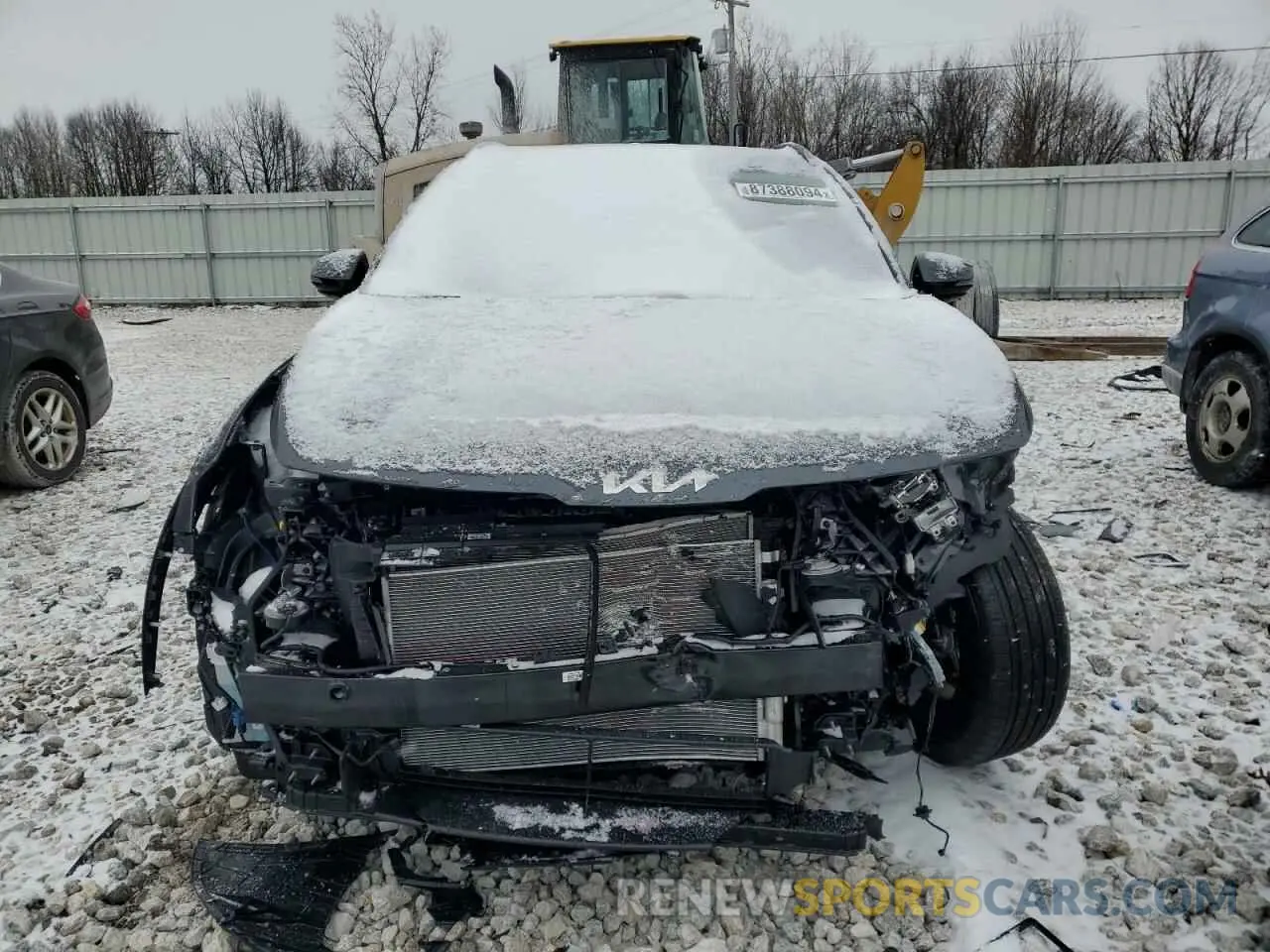 5 Photograph of a damaged car KNDPVCDF6S7333961 KIA SPORTAGE 2025
