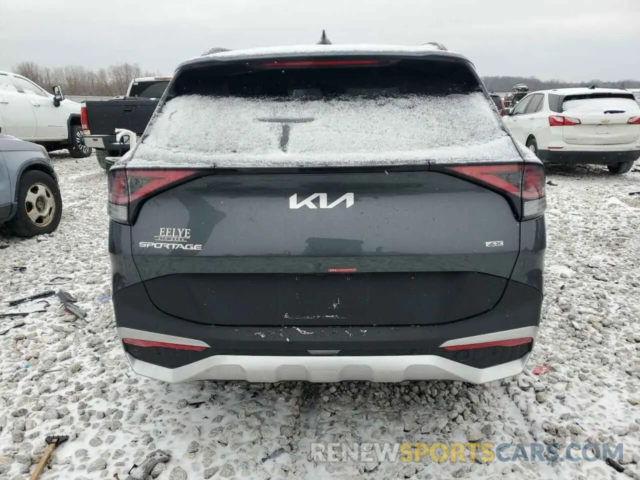 6 Photograph of a damaged car KNDPVCDF6S7333961 KIA SPORTAGE 2025