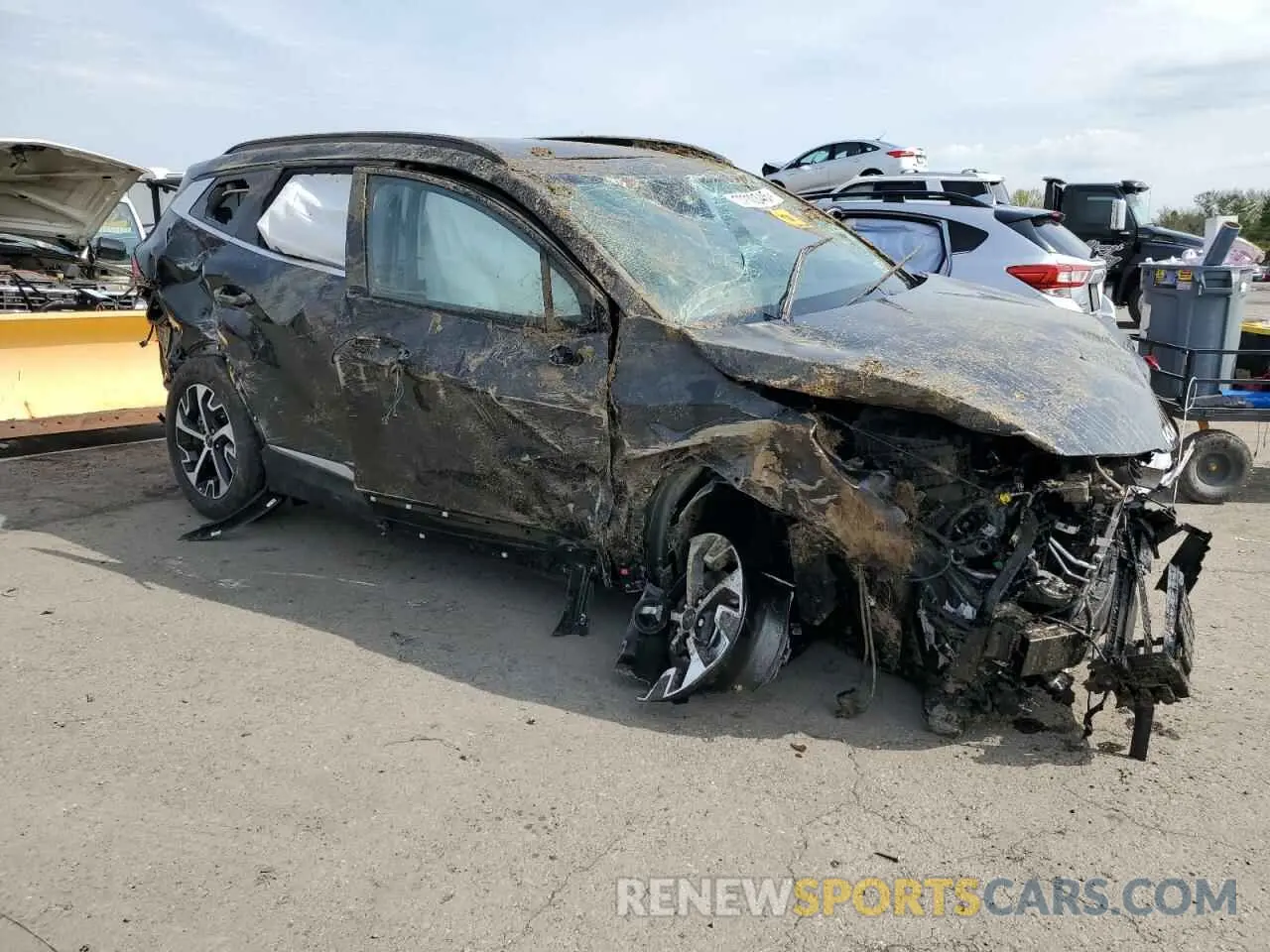 4 Photograph of a damaged car KNDPVCDG7S7212560 KIA SPORTAGE 2025