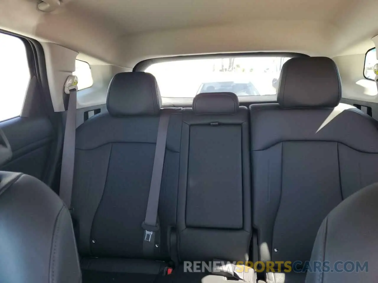 10 Photograph of a damaged car KNDPVCDG8S7197101 KIA SPORTAGE 2025