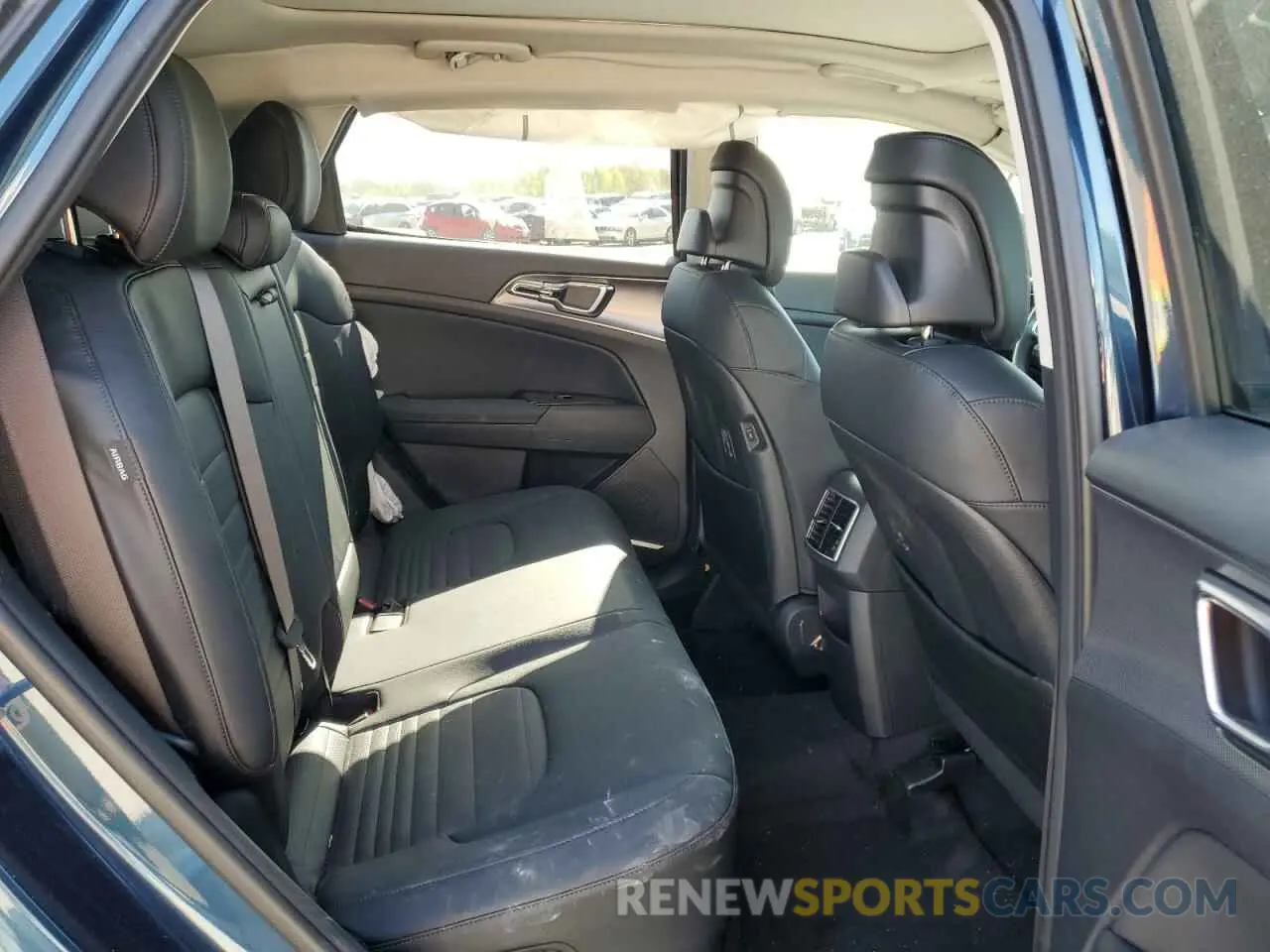 11 Photograph of a damaged car KNDPXCDG3S7187960 KIA SPORTAGE 2025