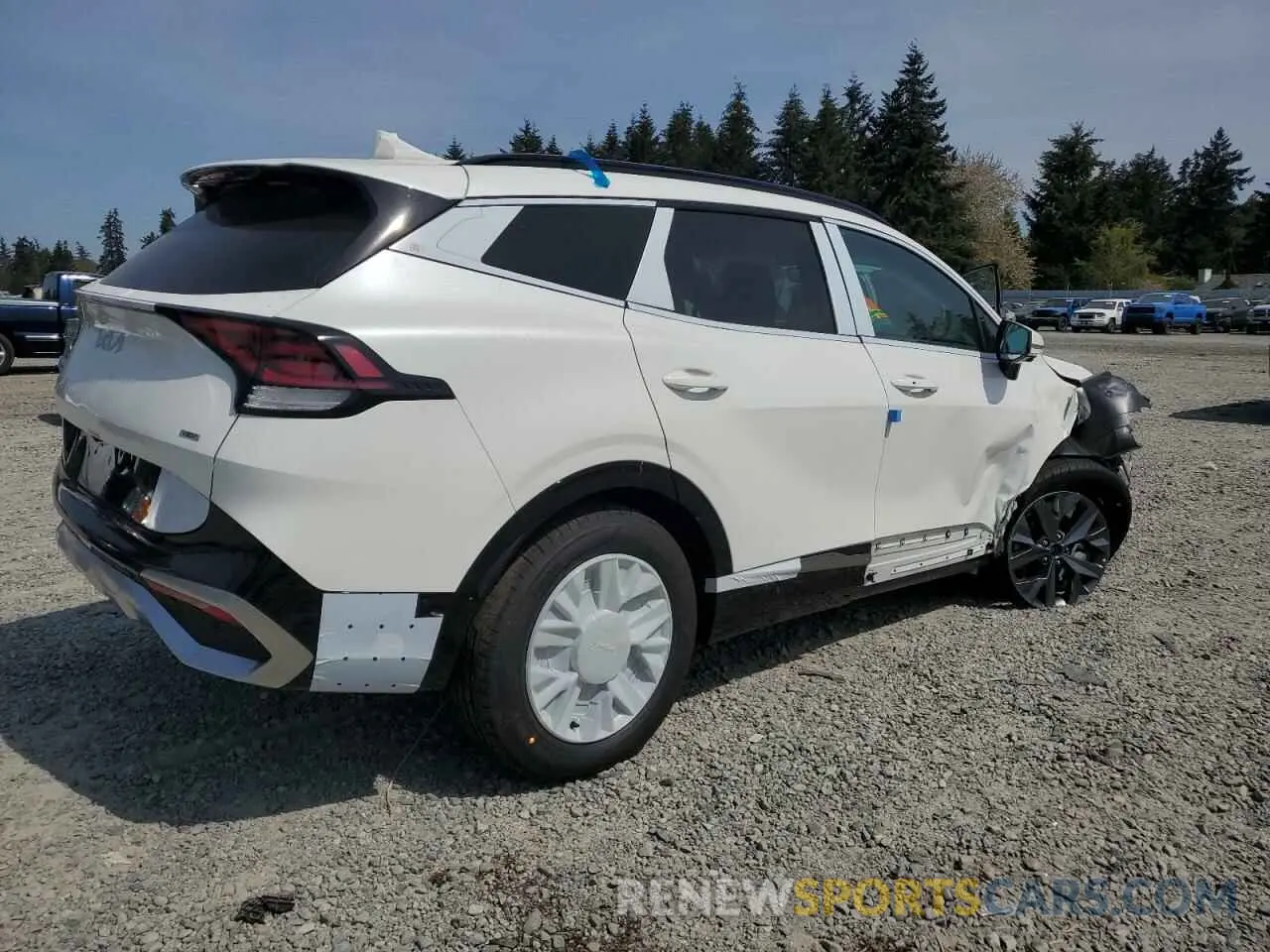 3 Photograph of a damaged car KNDPXCDG5S7228122 KIA SPORTAGE 2025