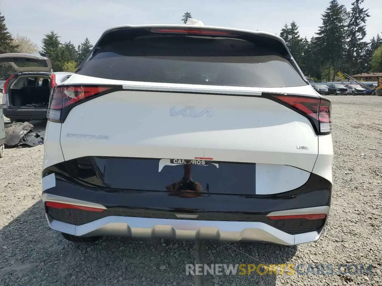 6 Photograph of a damaged car KNDPXCDG5S7228122 KIA SPORTAGE 2025