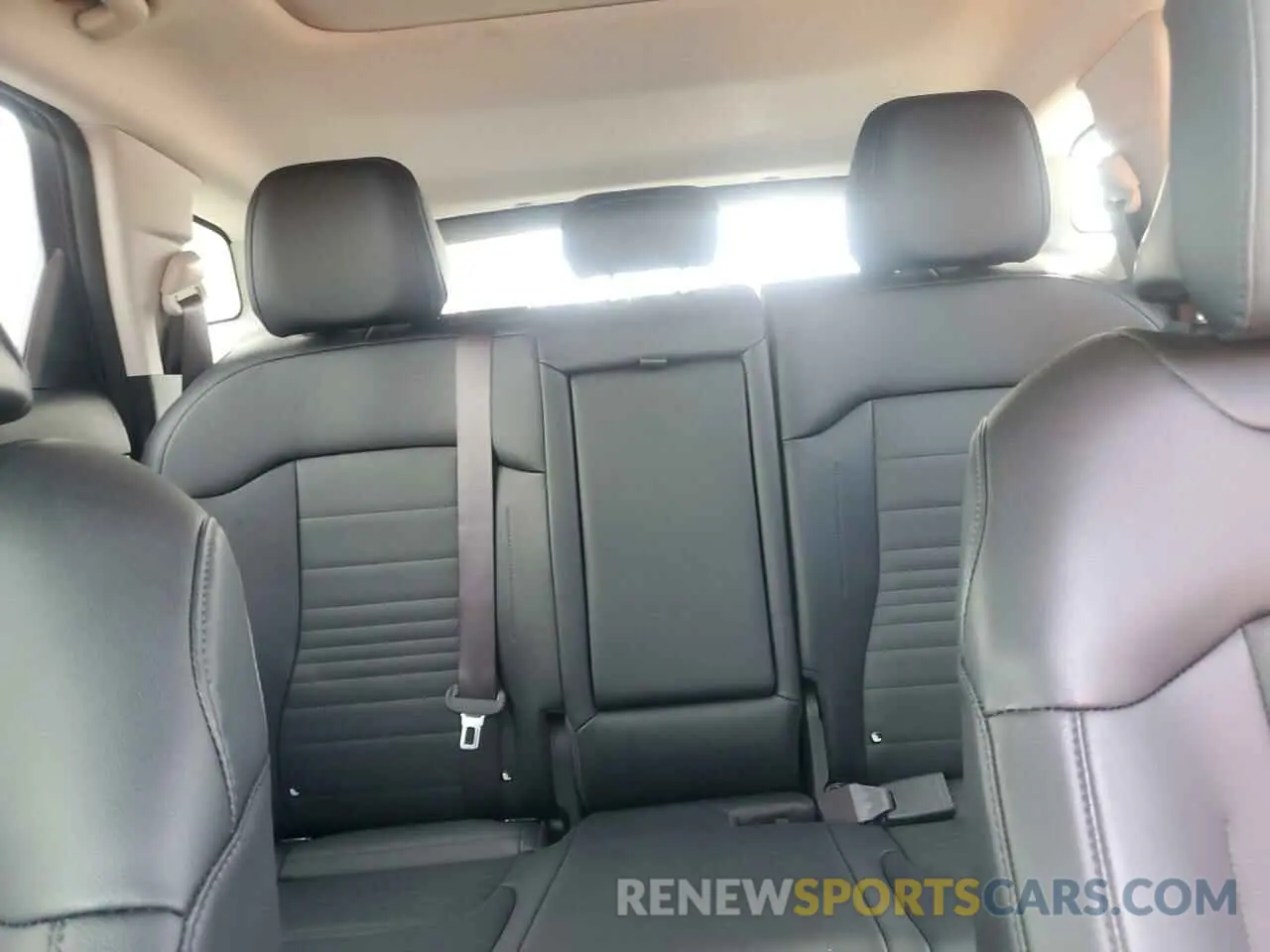 10 Photograph of a damaged car KNDPXCDGXS7206326 KIA SPORTAGE 2025