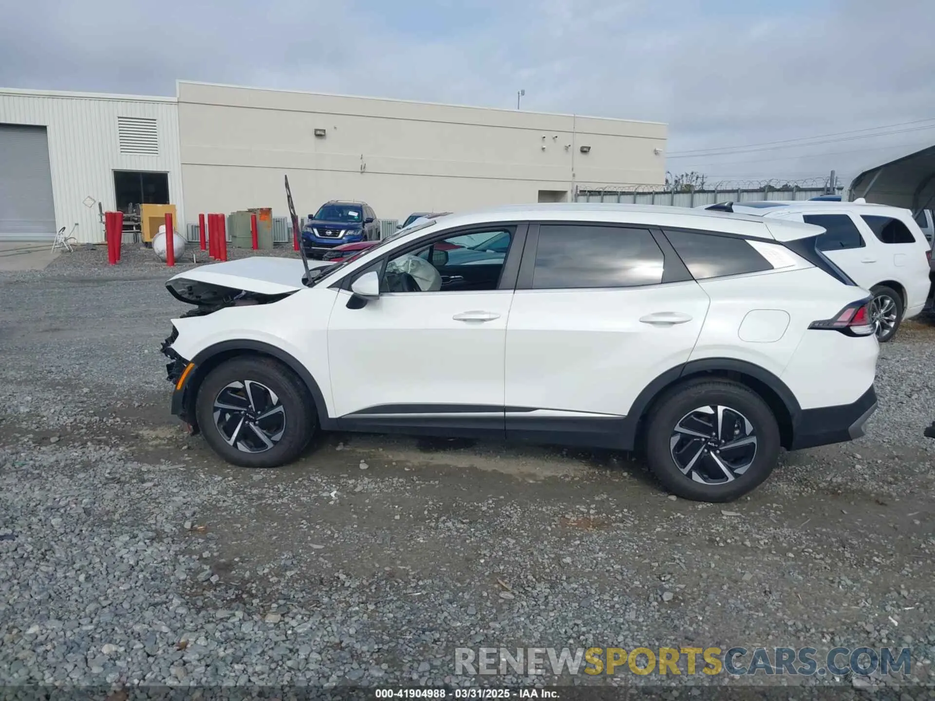 15 Photograph of a damaged car KNDPU3AG0P7091630 KIA SPORTAGE HYBRID 2023