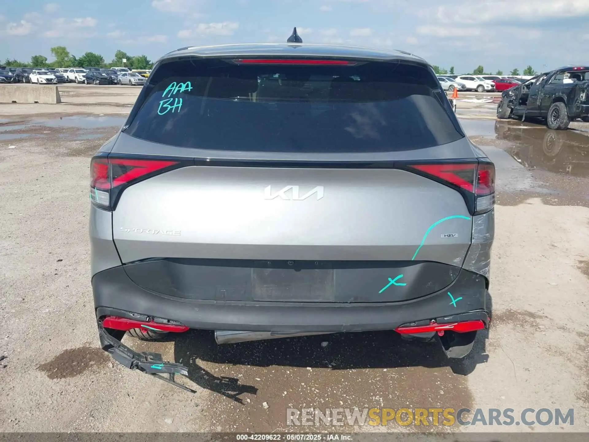 16 Photograph of a damaged car KNDPU3AG9P7060263 KIA SPORTAGE HYBRID 2023