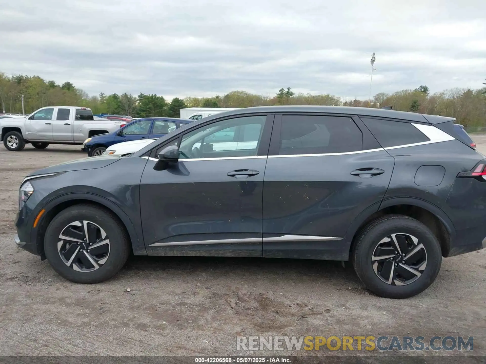 14 Photograph of a damaged car KNDPUCAG1P7056739 KIA SPORTAGE HYBRID 2023