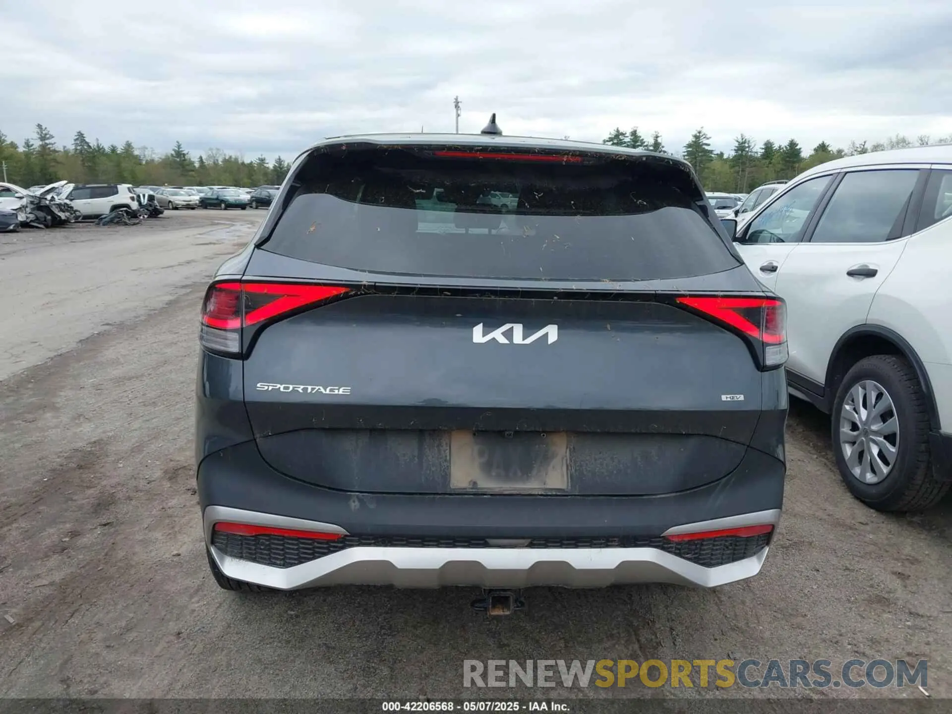 16 Photograph of a damaged car KNDPUCAG1P7056739 KIA SPORTAGE HYBRID 2023