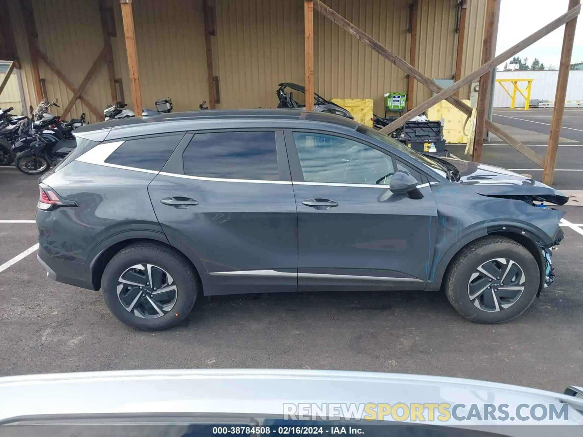 14 Photograph of a damaged car KNDPUCAG1P7113974 KIA SPORTAGE HYBRID 2023