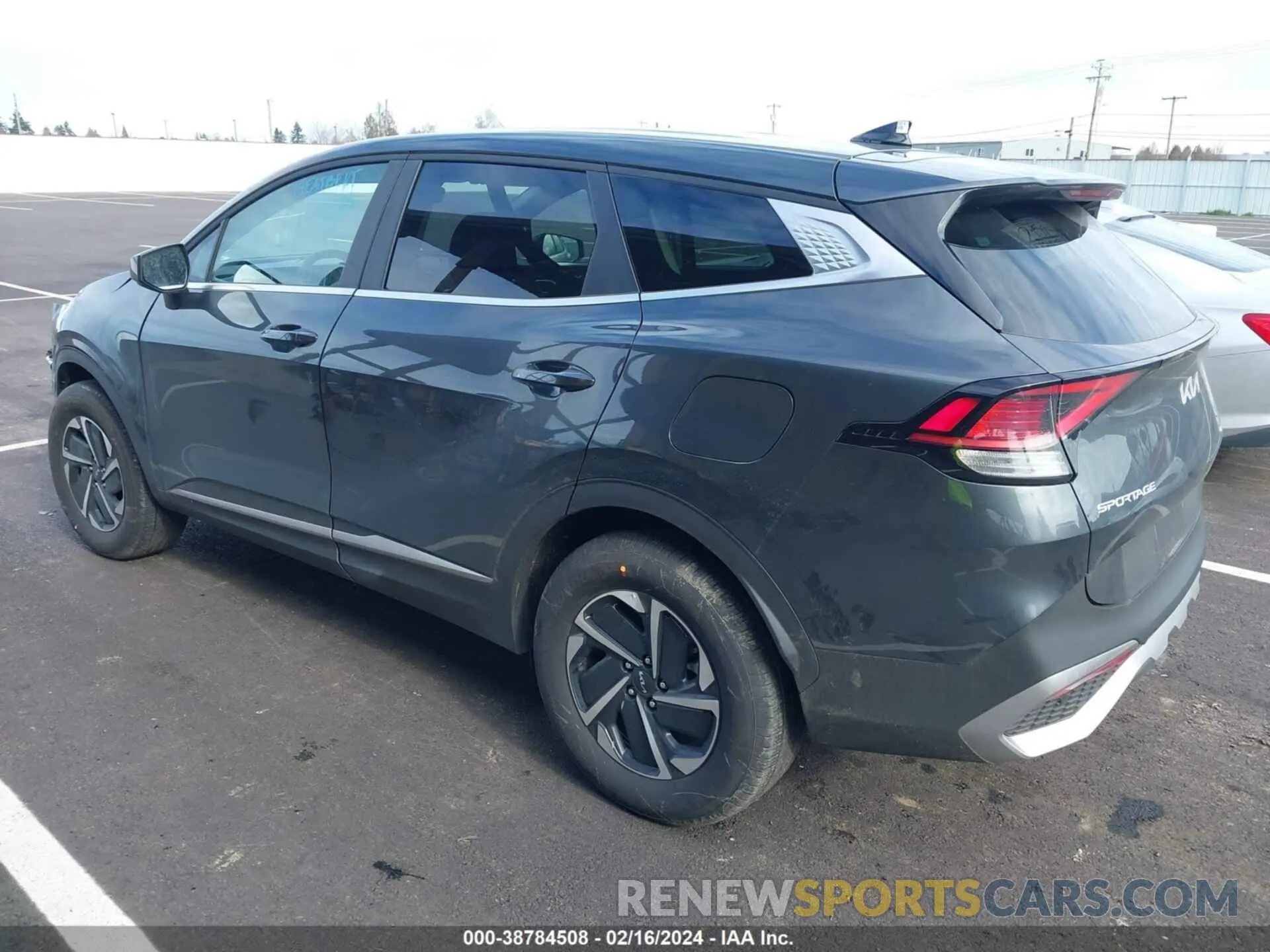 3 Photograph of a damaged car KNDPUCAG1P7113974 KIA SPORTAGE HYBRID 2023