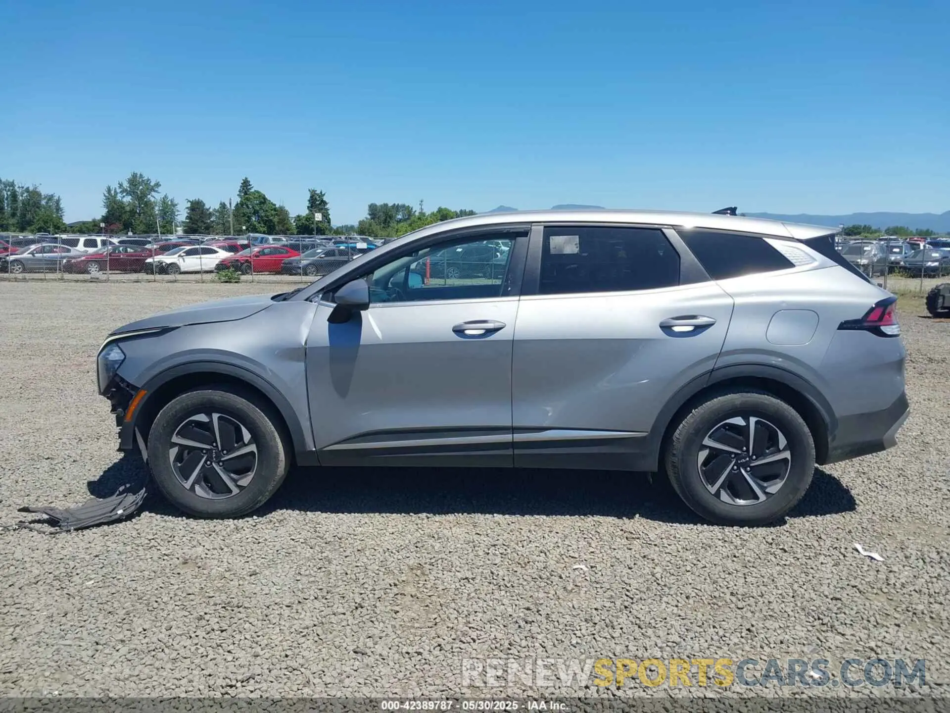 14 Photograph of a damaged car KNDPUCAG2P7014953 KIA SPORTAGE HYBRID 2023
