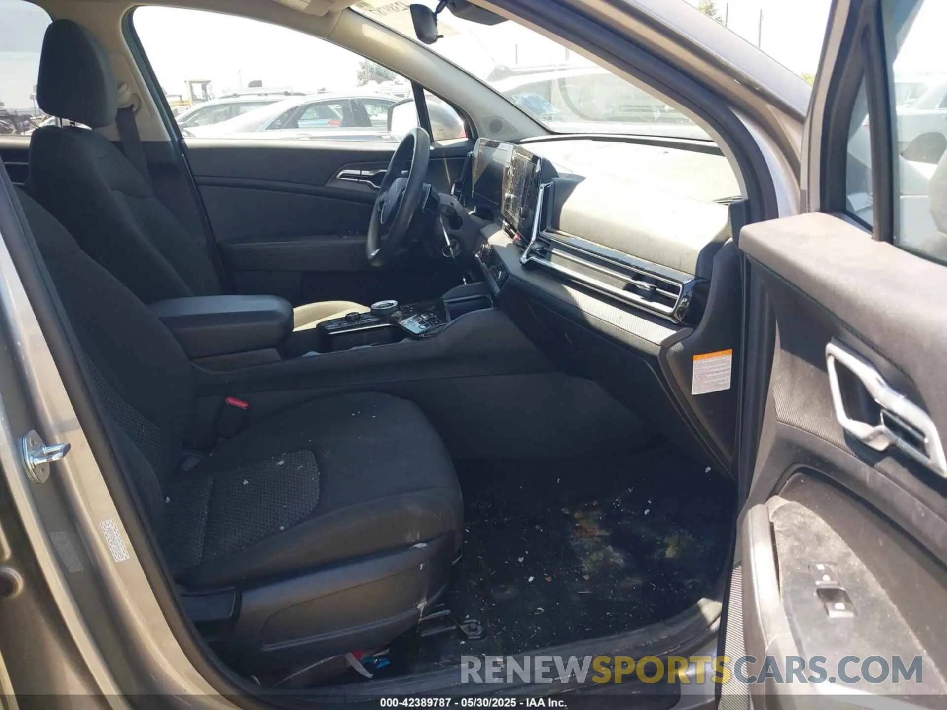 5 Photograph of a damaged car KNDPUCAG2P7014953 KIA SPORTAGE HYBRID 2023