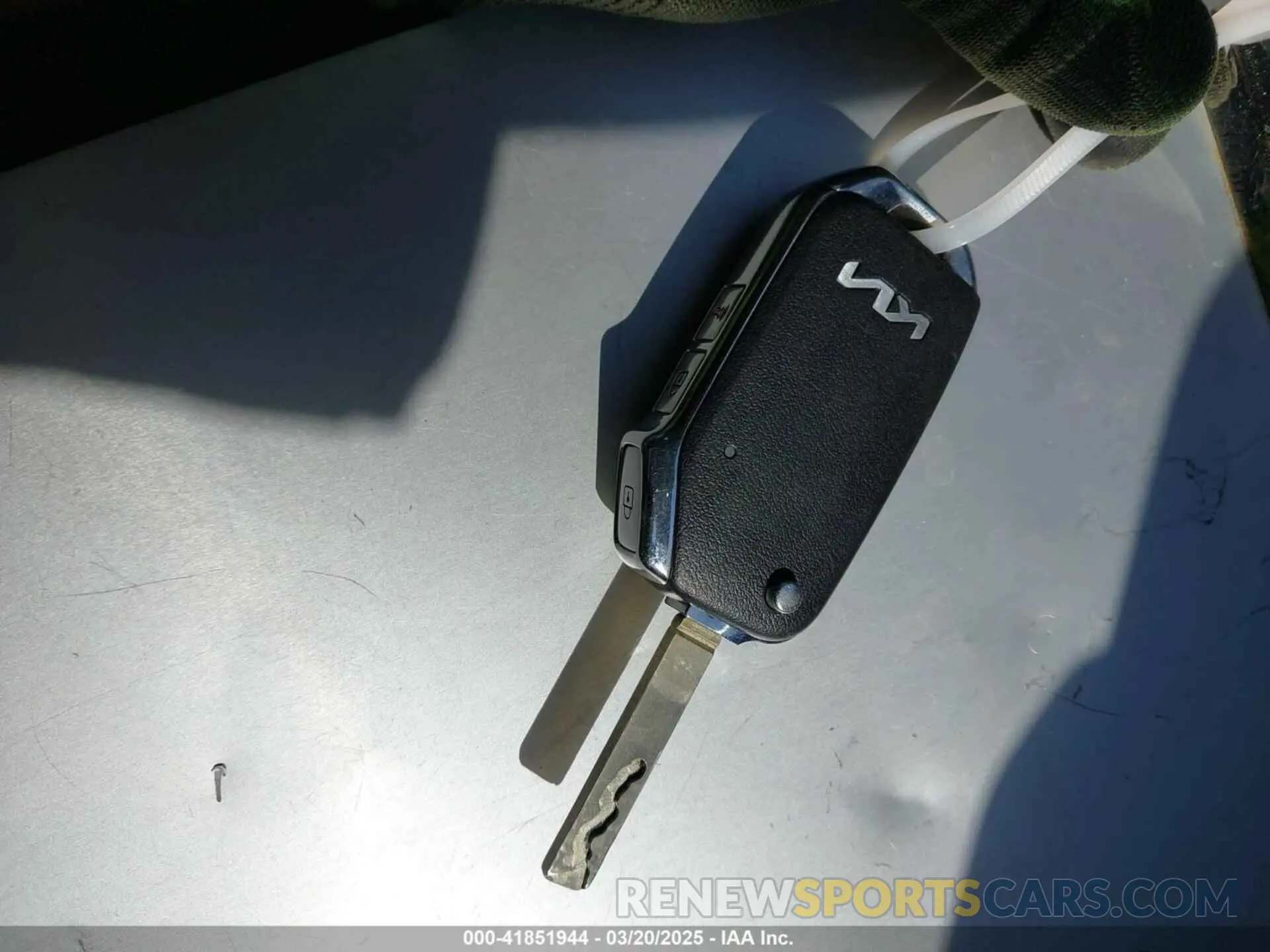 11 Photograph of a damaged car KNDPUCAG2P7114566 KIA SPORTAGE HYBRID 2023