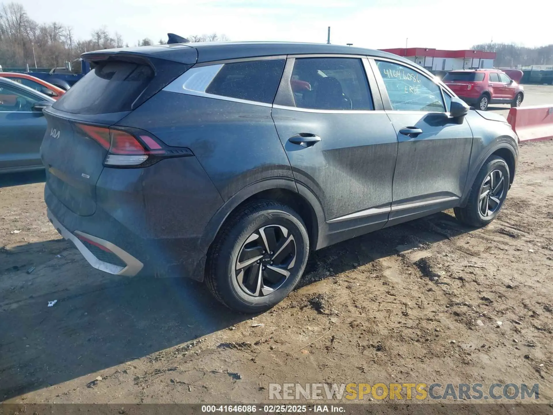 4 Photograph of a damaged car KNDPUCAG4P7039689 KIA SPORTAGE HYBRID 2023