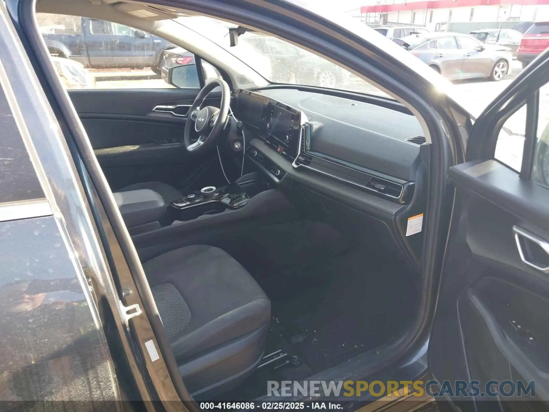 5 Photograph of a damaged car KNDPUCAG4P7039689 KIA SPORTAGE HYBRID 2023