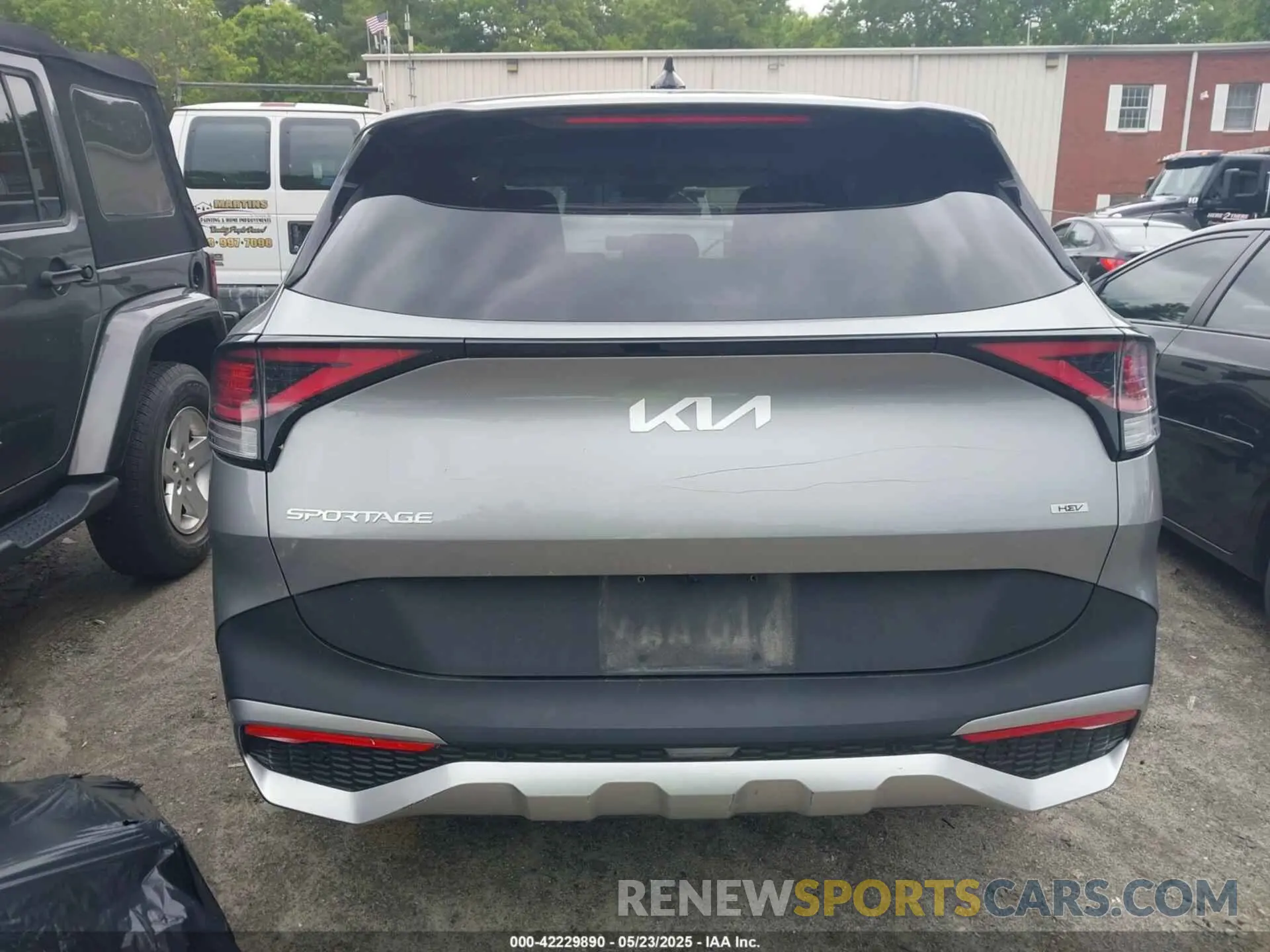 15 Photograph of a damaged car KNDPUCAG5P7064570 KIA SPORTAGE HYBRID 2023
